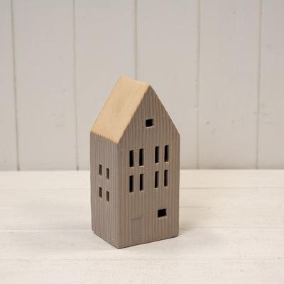 Medium Grey Ribbed Ceramic LED Home with Sand Roof Decoration