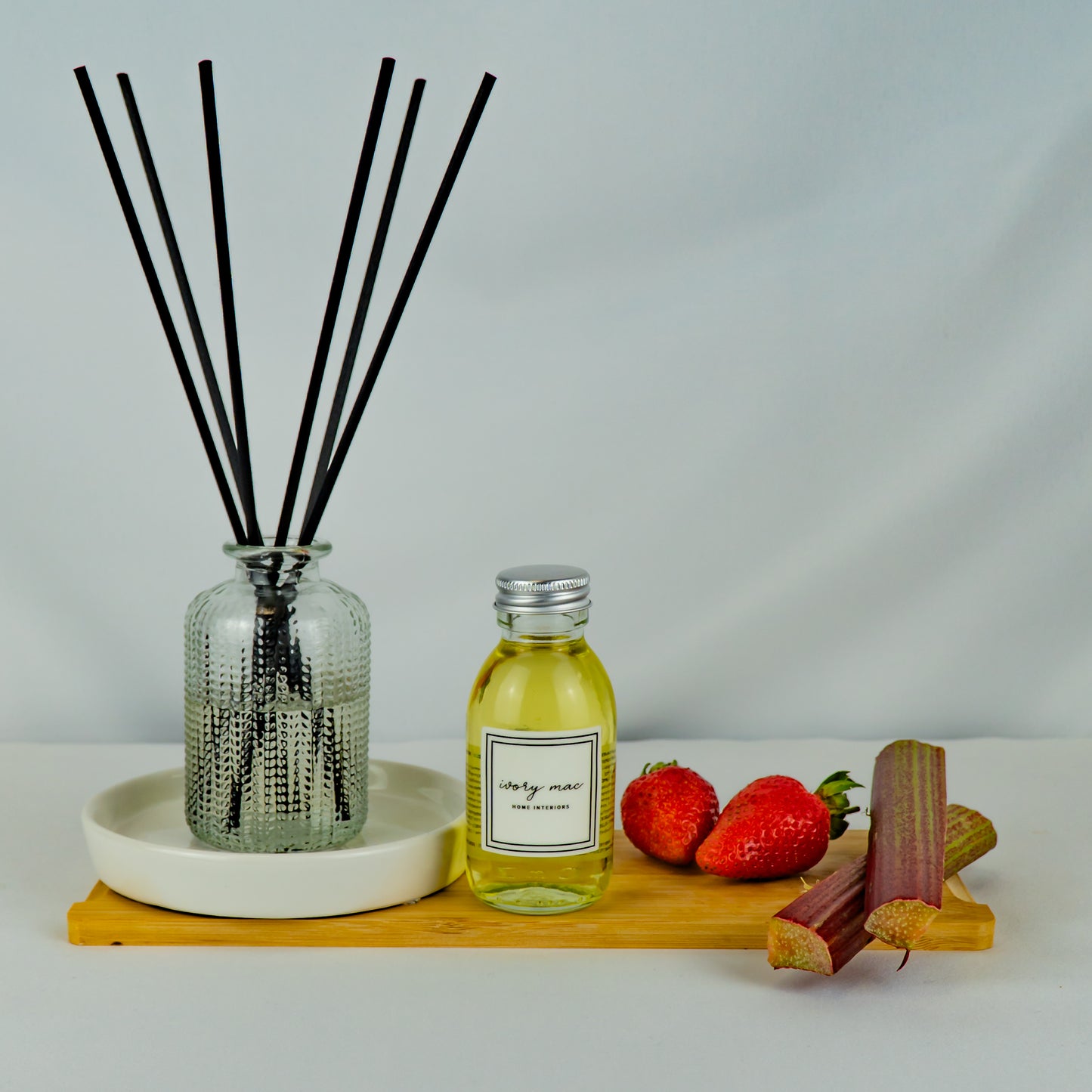 Strawberry & Rhubarb 100ml Reed Diffuser Refill