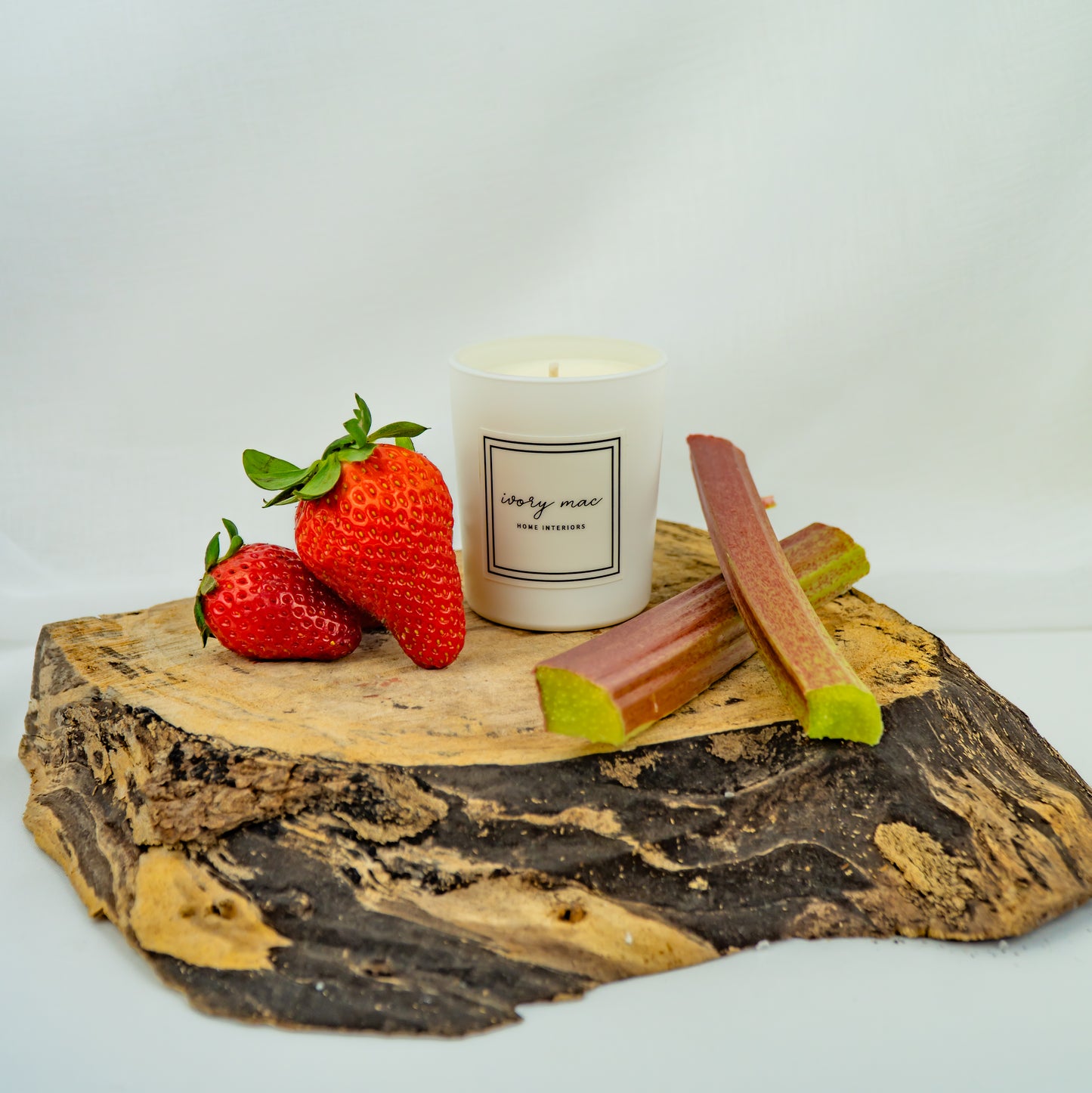 Strawberry and Rhubarb 9cl Votive Candle