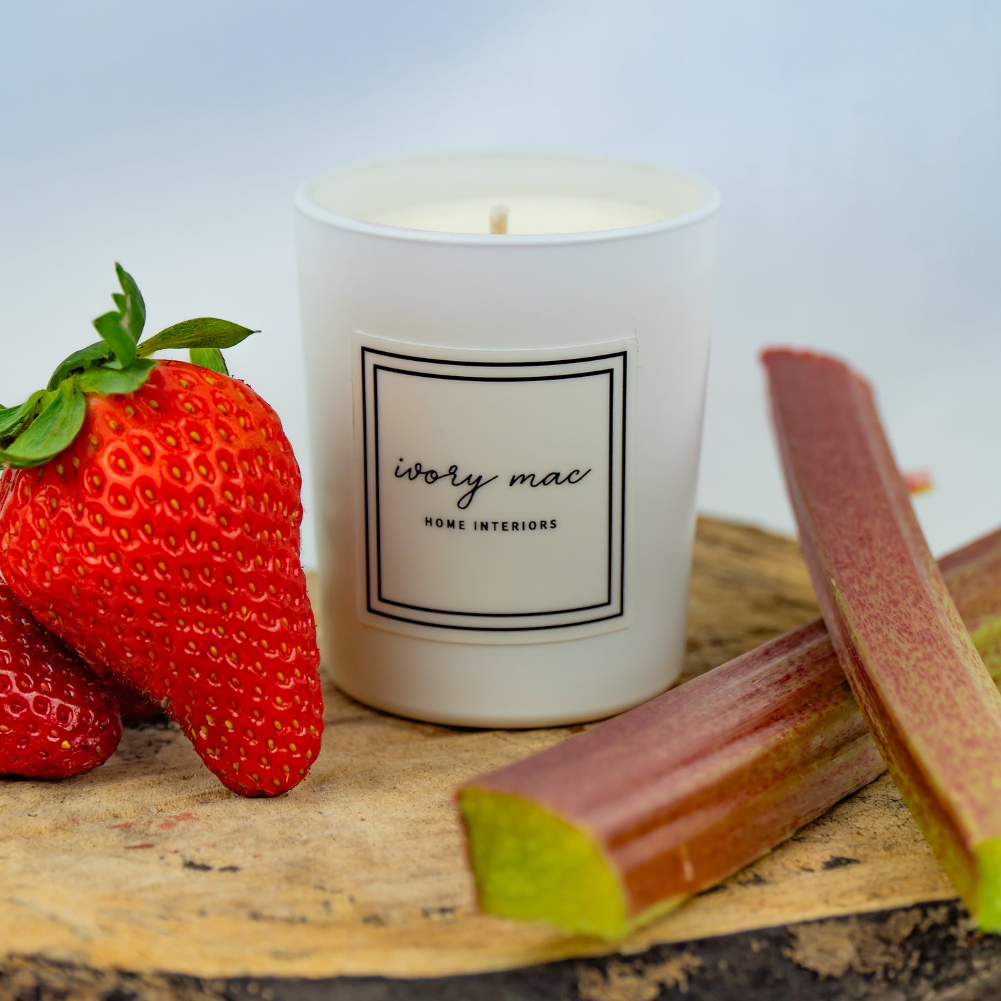 Strawberry and Rhubarb 9cl Votive Candle