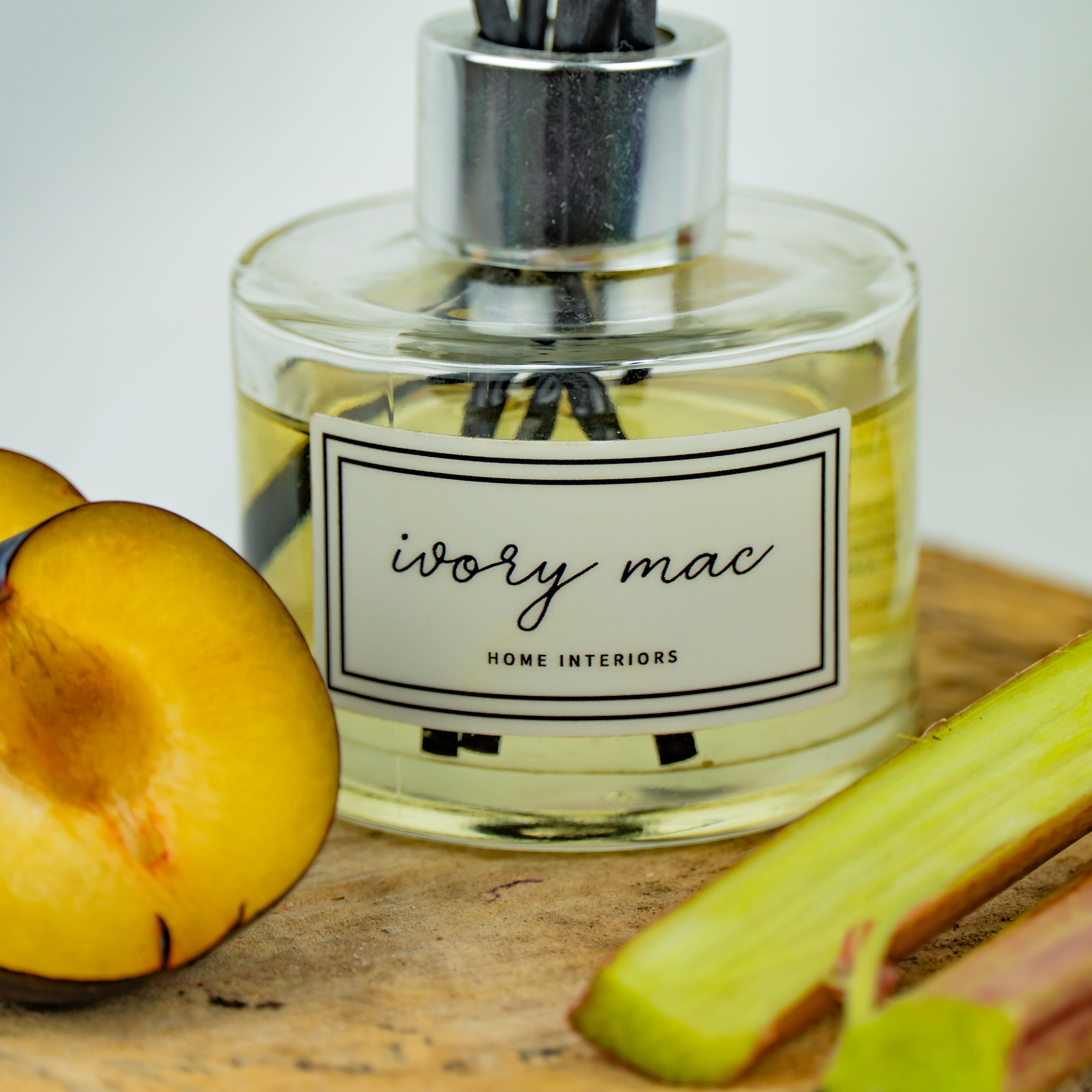 Black Plum and Rhubarb Reed Diffuser – Ivory Mac