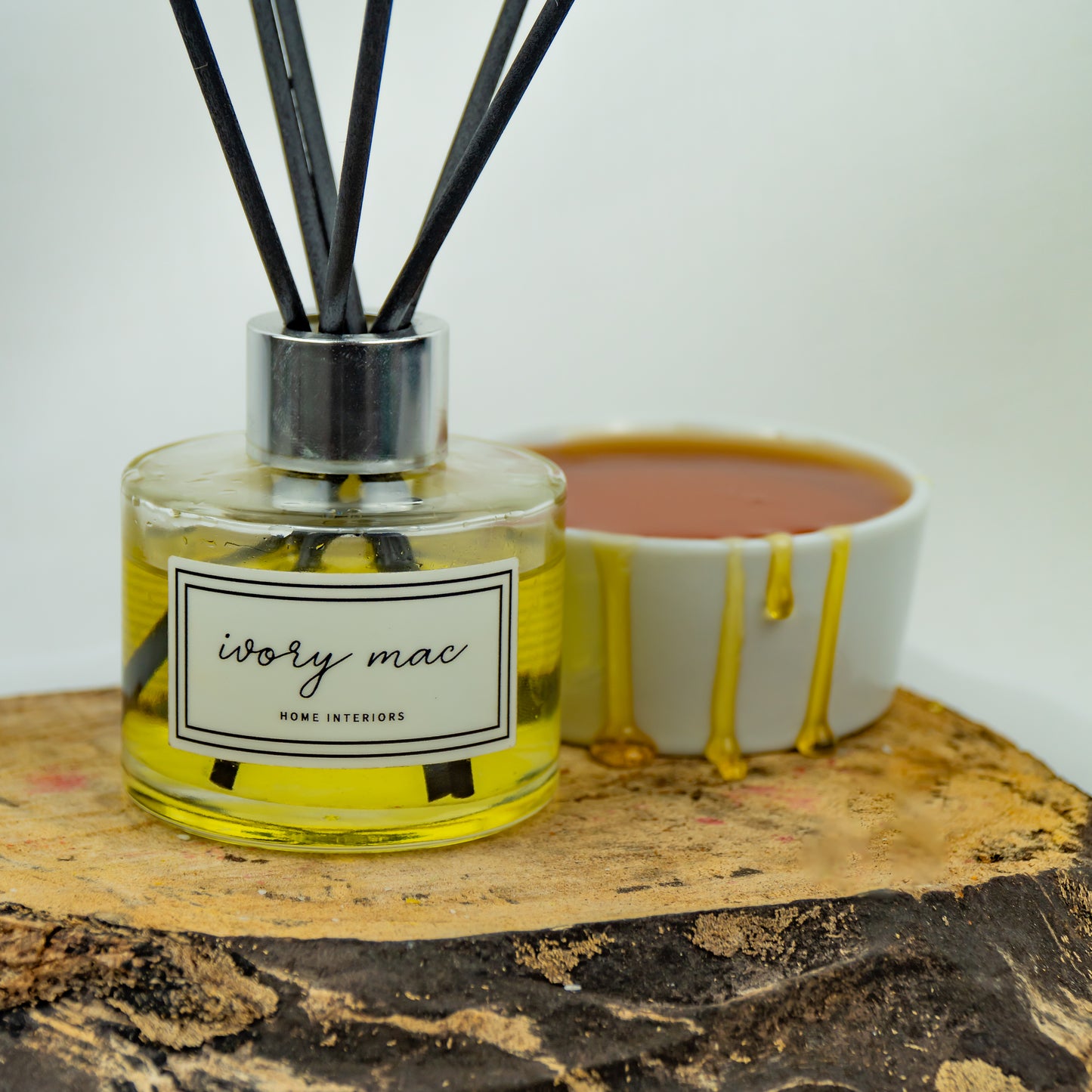 Dark Honey and Tobacco 100ml Reed Diffuser