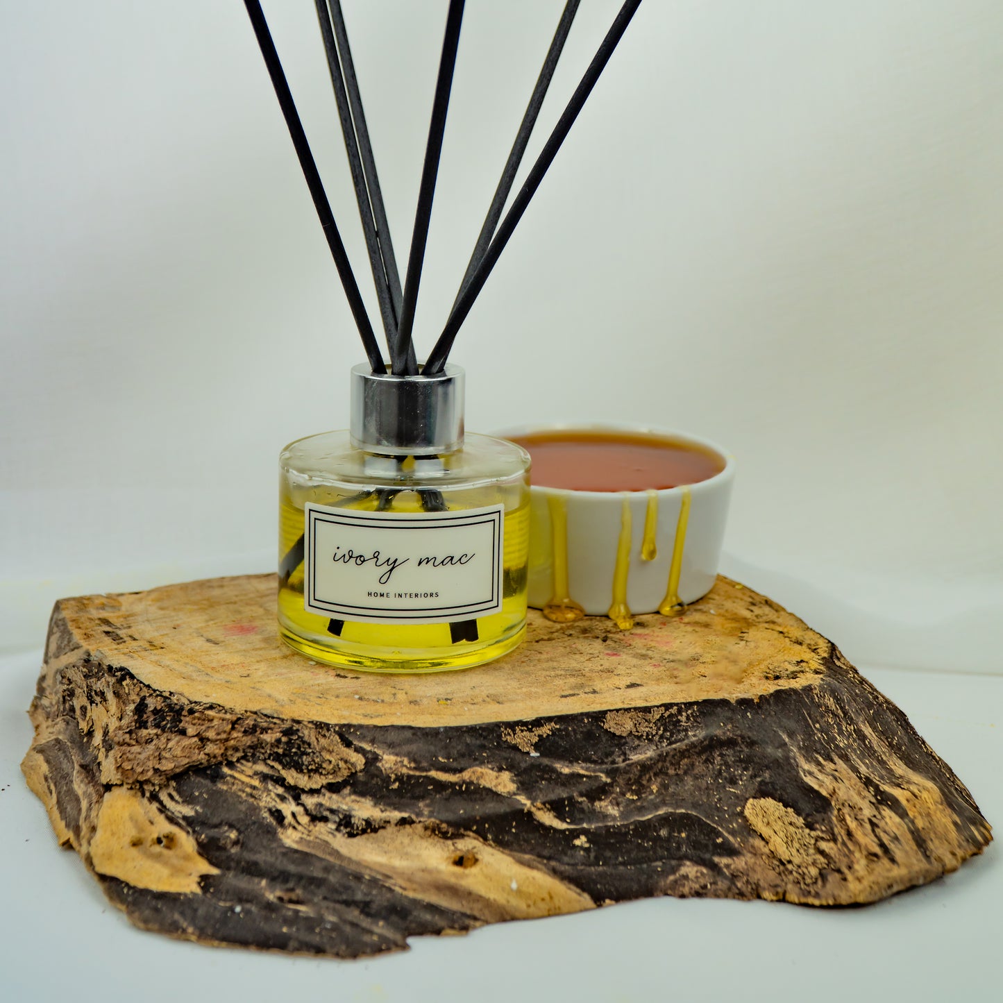 Dark Honey and Tobacco 100ml Reed Diffuser